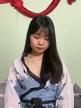 Maeve2k5 online show from March 21, 2025, 1:45 am