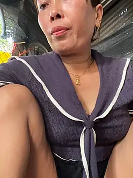 Linaannn online show from February 19, 2026, 7:49 am