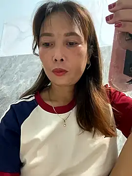 Linaannn online show from September 30, 2025, 10:49 pm