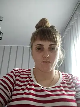 CoddessCrystal online show from November 18, 2025, 10:07 am