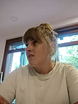 CoddessCrystal online show from September 14, 2025, 6:25 am