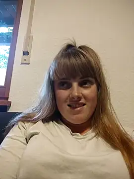 CoddessCrystal online show from September 25, 2025, 1:17 pm