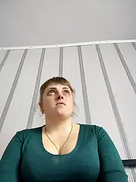 CoddessCrystal online show from March 11, 2025, 12:28 pm