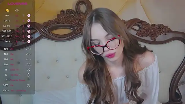 Snapshot of OpheliaHartman chatting on February 28, 2025, 10:39 pm OpheliaHartman online show from February 28, 2025, 10:39 pm