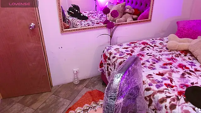 Melani cute02 online show from July 31, 2026, 9:12 pm