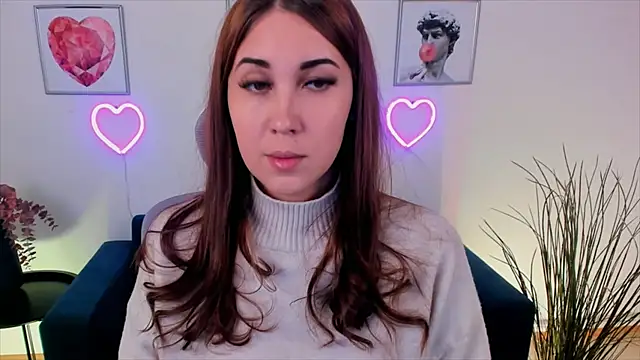 NellieMccaffrey online show from January 4, 2025, 4:44 am