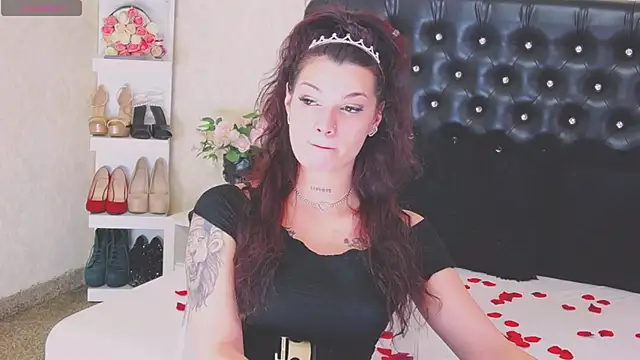 Allisonn223 online show from February 14, 2026, 1:33 pm