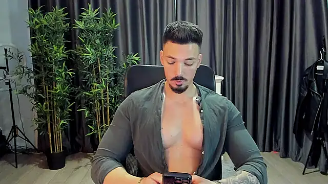 HaydenSpearss online show from March 1, 2025, 7:41 am