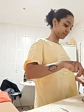 Laanegraofficial  online show from February 2, 2025, 6:09 pm