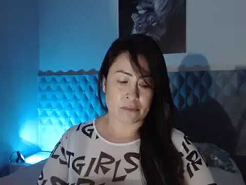 Sarahmonesexy online show from February 17, 2025, 10:05 pm