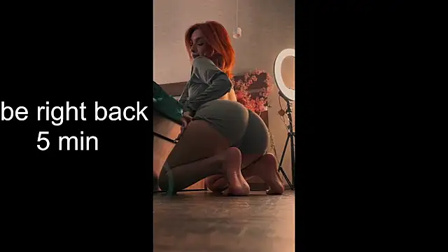 Snapshot of AgataBella chatting on February 15, 2026, 7:51 am AgataBella online show from February 15, 2026, 7:51 am