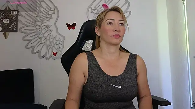 Snapshot of avatomas_02 chatting on May 3, 2026, 1:58 pm avatomas 02 online show from May 3, 2026, 1:58 pm