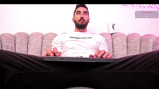 Snapshot of Joao_Batista_Oficial chatting on March 1, 2025, 11:04 pm Joao Batista Oficial online show from March 1, 2025, 11:04 pm