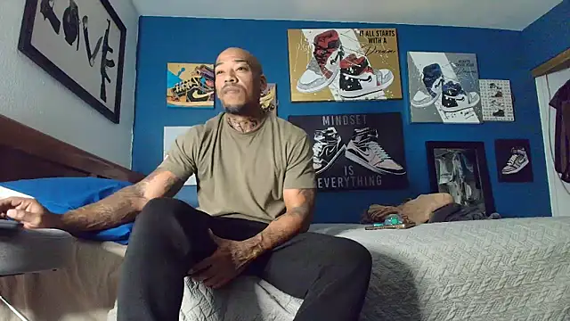 athephenomenal1 online show from November 13, 2025, 7:45 am