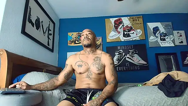 athephenomenal1 online show from November 26, 2025, 1:33 pm