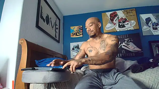 athephenomenal1 online show from November 21, 2025, 11:42 am