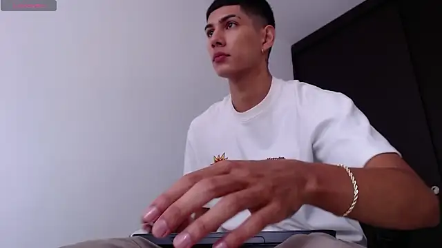 Valerio 20 online show from February 11, 2025, 3:40 pm