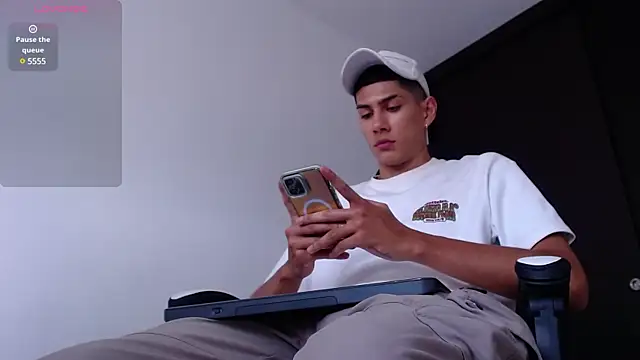 Valerio 20 online show from February 11, 2025, 7:48 pm