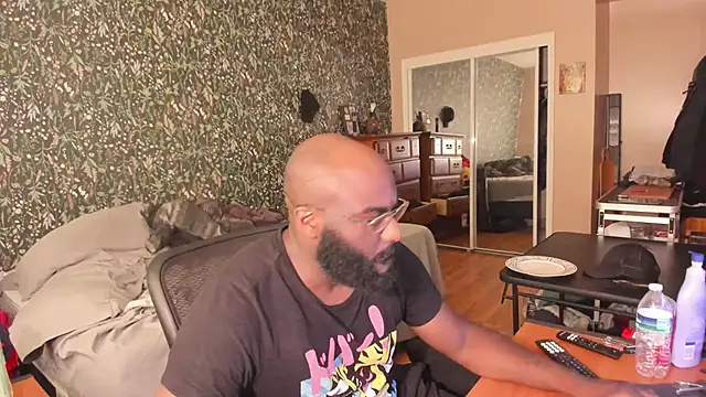 Snapshot of MrChuckDailyXXX chatting on June 30, 2026, 5:24 pm MrChuckDailyXXX online show from June 30, 2026, 5:24 pm