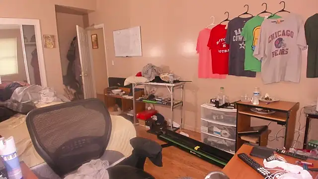 MrChuckDailyXXX online show from October 3, 2025, 8:32 pm