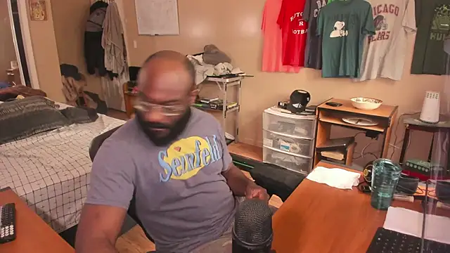 MrChuckDailyXXX online show from October 8, 2025, 5:24 pm