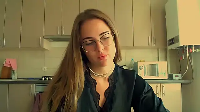 luxie milady online show from September 21, 2025, 7:46 am