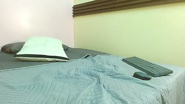 Snapshot of Thiago_Summers chatting on January 13, 2026, 4:44 pm Thiago Summers online show from January 13, 2026, 4:44 pm