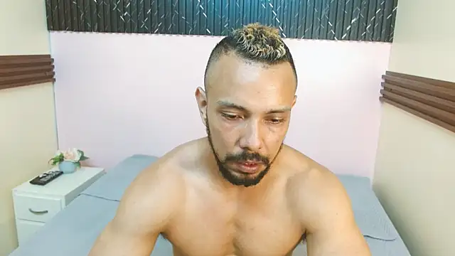 Snapshot of Thiago_Summers chatting on March 2, 2026, 2:13 pm Thiago Summers online show from March 2, 2026, 2:13 pm