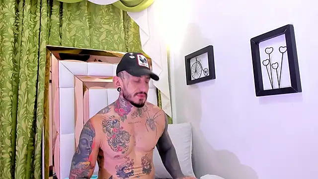 dilan scootk  online show from October 2, 2025, 7:28 pm