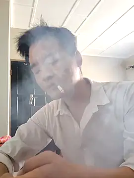 kisstoyousoon2024 online show from November 4, 2025, 10:30 am