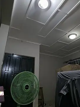 kisstoyousoon2024 online show from December 4, 2025, 9:14 pm