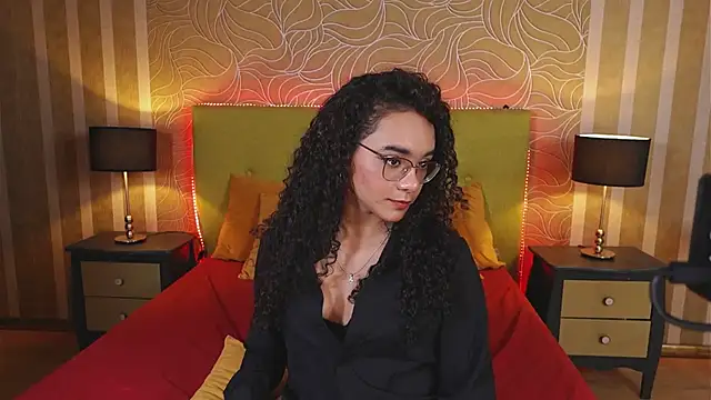 TaylorTinaa online show from February 18, 2025, 1:11 pm