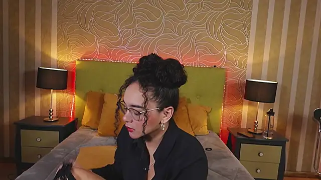 TaylorTinaa online show from February 13, 2025, 5:37 am