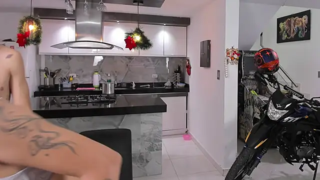 vicky wendy hot sexx online show from February 14, 2026, 5:29 am