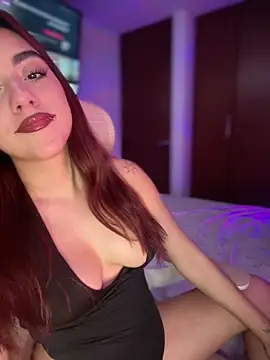 veronicaapink online show from February 12, 2026, 8:30 pm