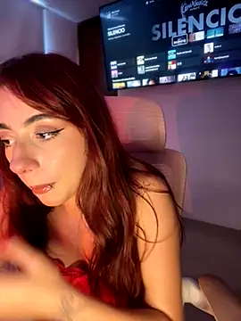 veronicaapink online show from November 30, 2025, 8:53 pm