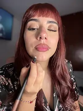 veronicaapink online show from October 4, 2025, 1:29 am