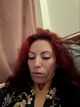 Emmatoo online show from October 5, 2025, 4:14 am