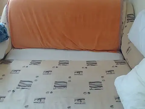 Emmatoo online show from October 2, 2025, 11:24 am