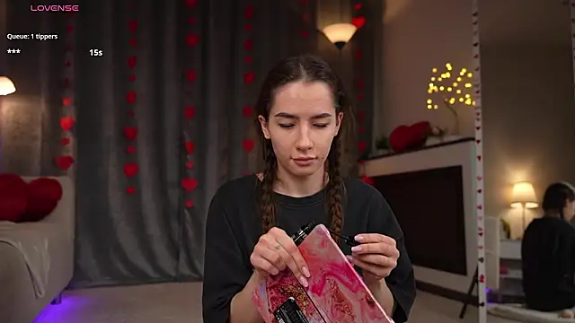 Amely Young online show from February 15, 2026, 2:12 am