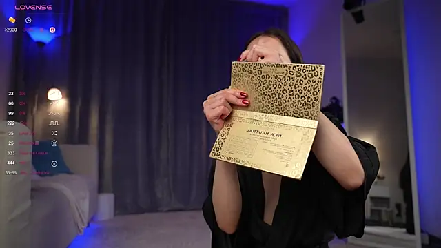 Amely Young online show from September 22, 2025, 1:44 am