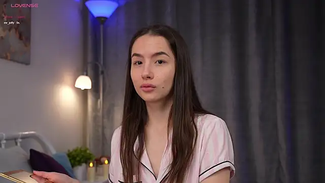 Snapshot of Amely_Young chatting on November 6, 2025, 3:10 am Amely Young online show from November 6, 2025, 3:10 am