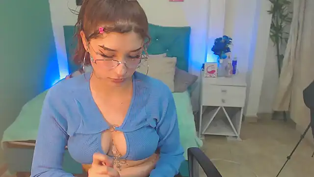 Cinthya-Gomez6 online show from February 26, 2025, 3:10 pm