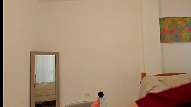 Snapshot of linnie_ chatting on March 9, 2025, 11:25 am linnie online show from March 9, 2025, 11:25 am