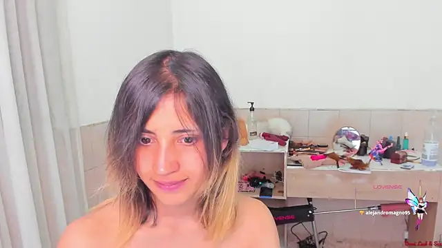 Snapshot of linnie_ chatting on September 19, 2025, 10:25 pm linnie online show from September 19, 2025, 10:25 pm