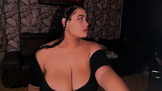 Emmacamille online show from March 18, 2025, 3:56 am