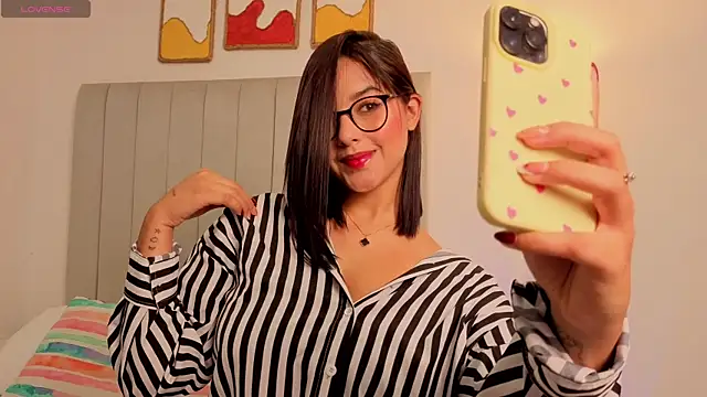 amy robertz online show from March 31, 2026, 1:18 am