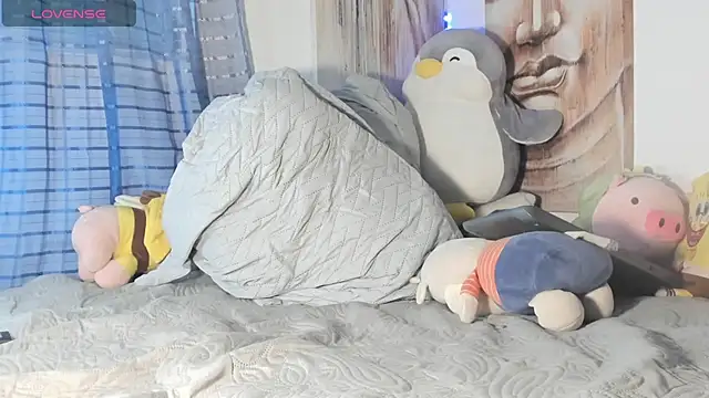 Alessia28  online show from March 5, 2025, 10:32 pm