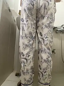 -SingleMom- online show from November 9, 2025, 12:47 am