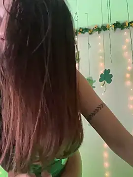 Snapshot of Angeeel_ chatting on March 19, 2025, 7:29 am Angeeel online show from March 19, 2025, 7:29 am